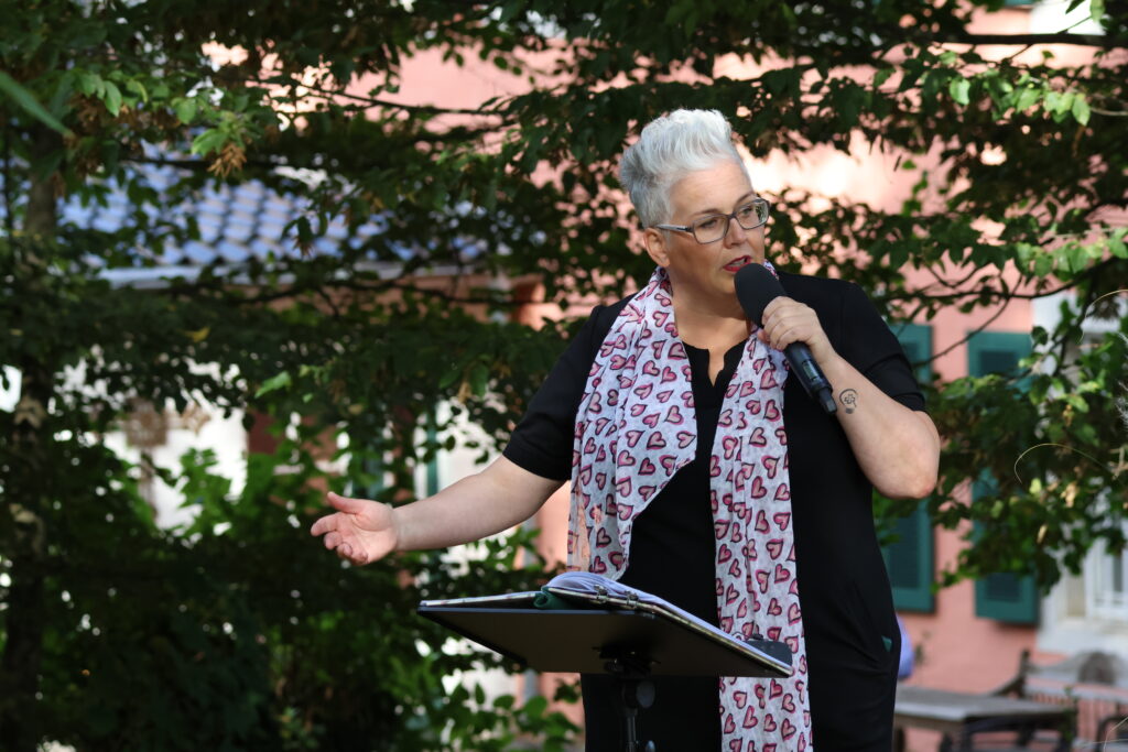 Traurednerin für Köln in einer Freien Trauung